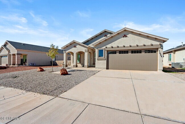Building Photo - 11648 Flor Freesia Dr