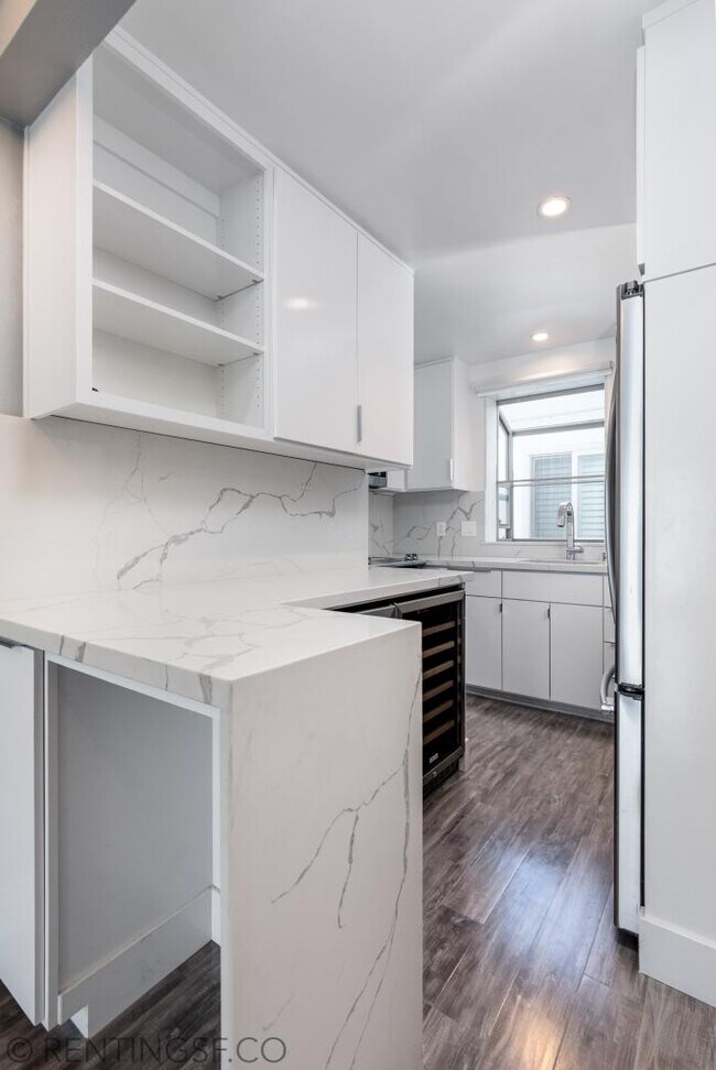 Building Photo - 3 bedroom in San Francisco CA 94123
