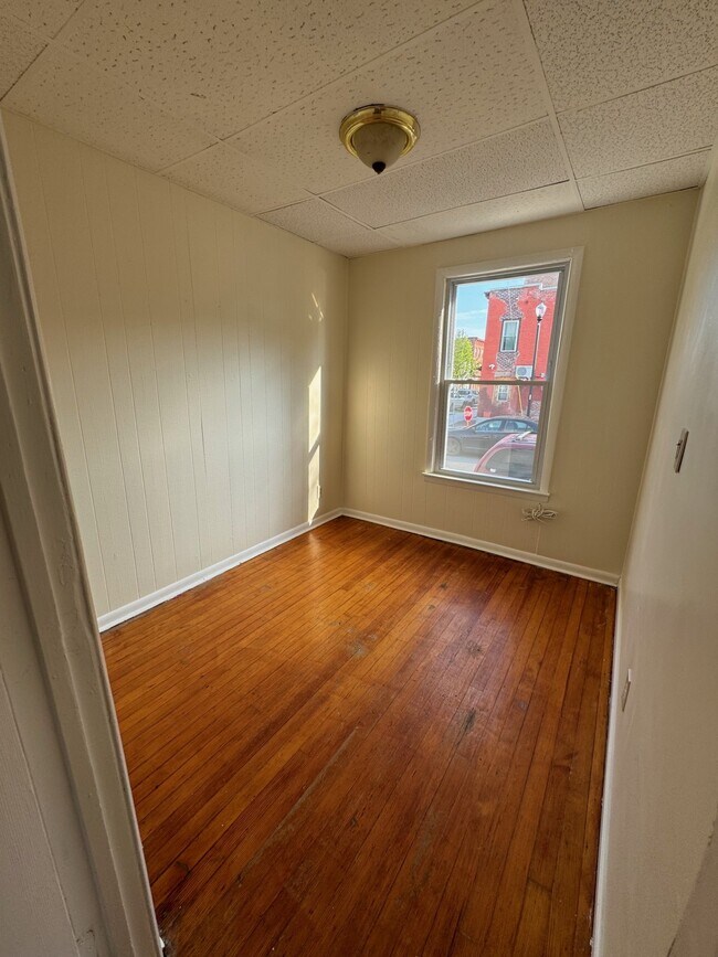 Building Photo - 316 4th St