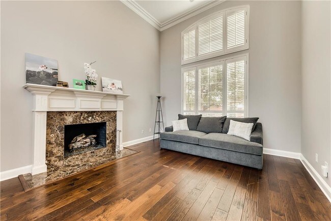 Building Photo - 4807 Holly Tree Dr