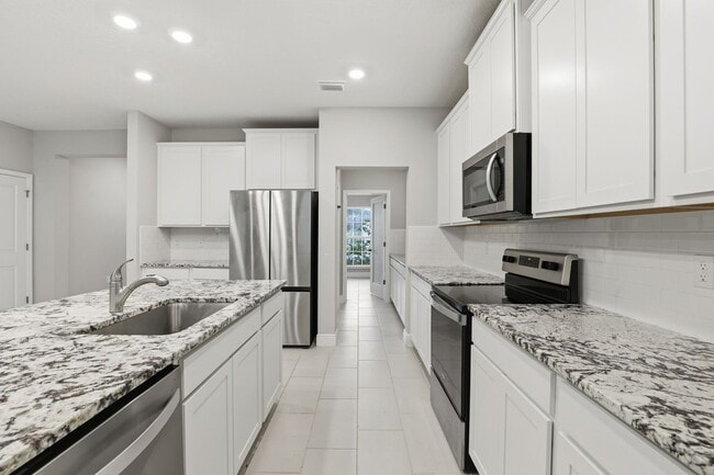 Building Photo - Finley Woods 4 bedroom 3 bath.