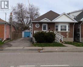 Building Photo - 201 Celina St