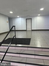 Building Photo - 5801 Quantrell Ave