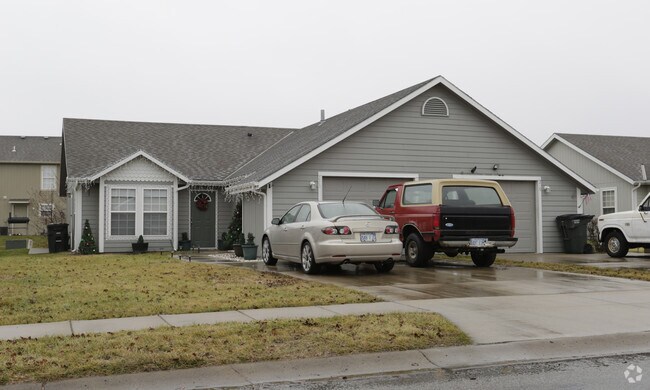 Foto del edificio - Lincoln Townhomes and Duplexes