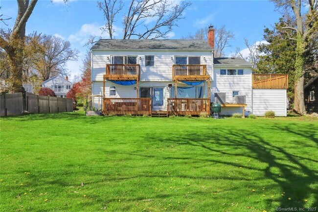 Foto del edificio - 89 Kenilworth Dr W