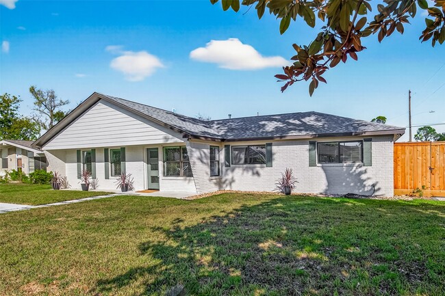 Building Photo - 9242 Autauga St