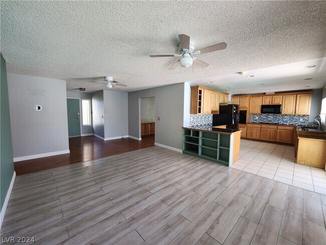 Building Photo - 6968 Stober Ct