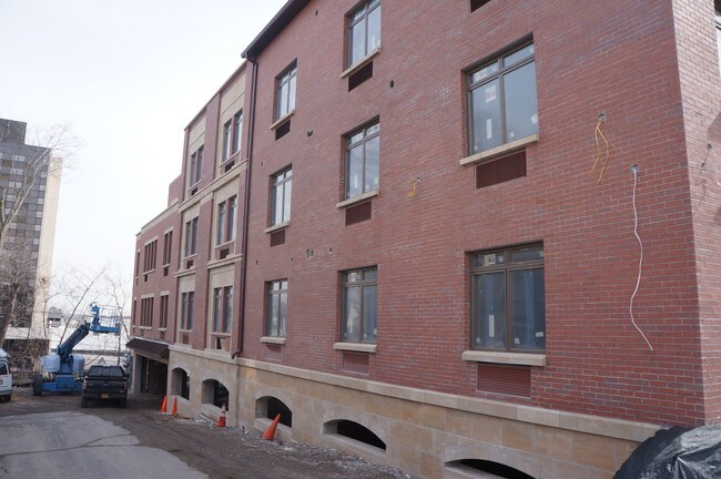 Building Photo - 9 Prospect St