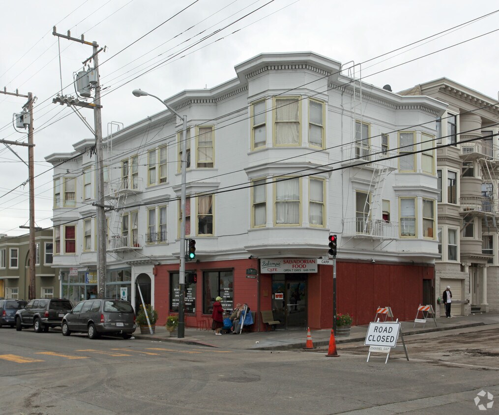 Foto principal - 3341 18th St