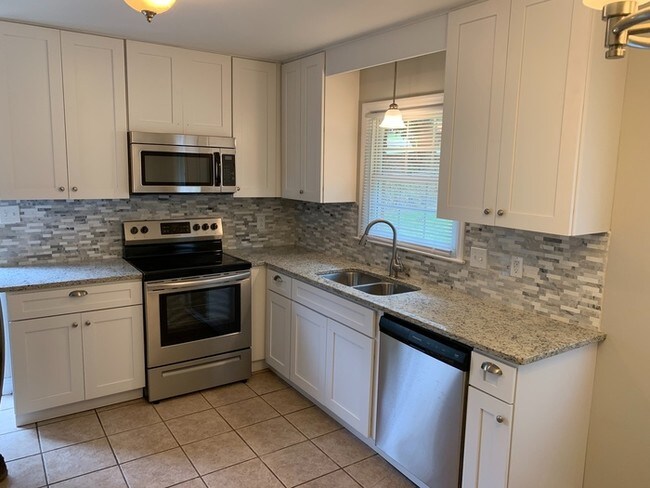 Foto del edificio - Nice split level home