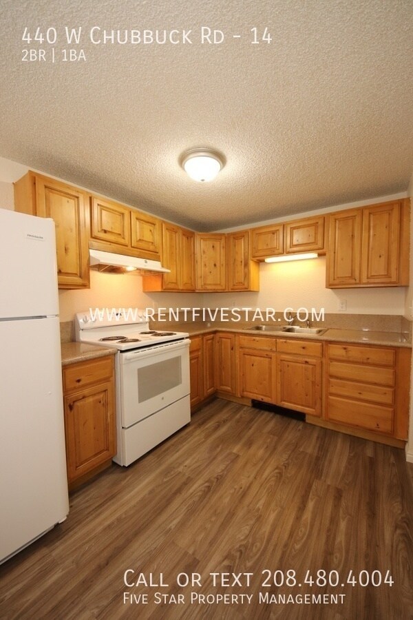 Building Photo - 440 W Chubbuck Rd