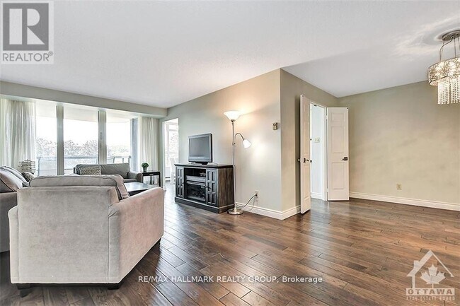 Photo du bâtiment - 1510-1510 Riverside Dr.