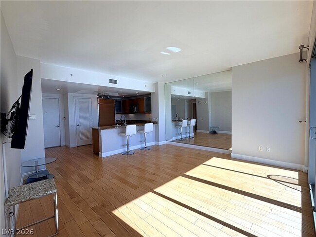 Foto del edificio - 322 Karen Ave