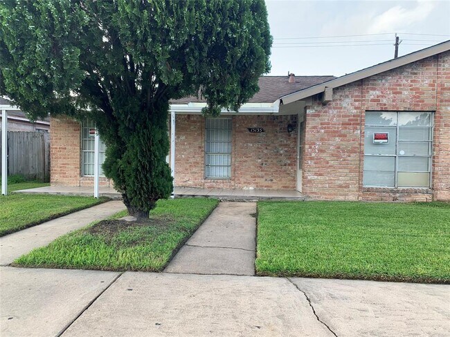 Building Photo - 15135 Woodforest Blvd
