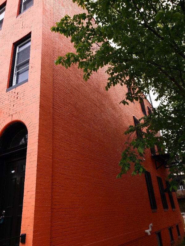 Building Photo - 1049 Brantley Ave