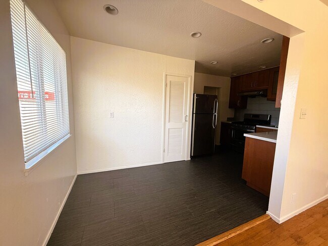 Foto del edificio - 3420-3426 Carlson Blvd