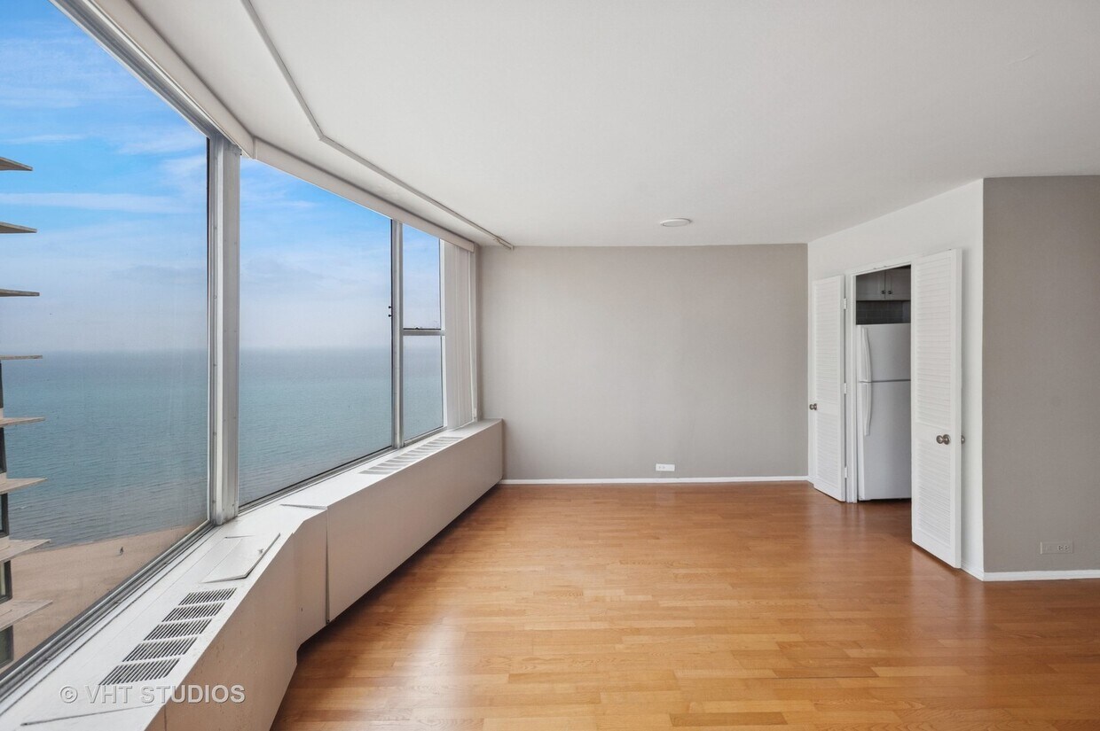 Foto principal - 5757 N Sheridan Rd