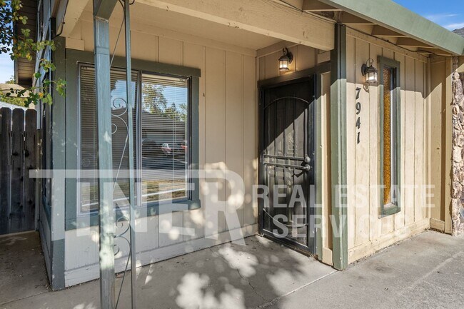 Foto del edificio - 3 Bedroom Duplex in Sunrise Ranch