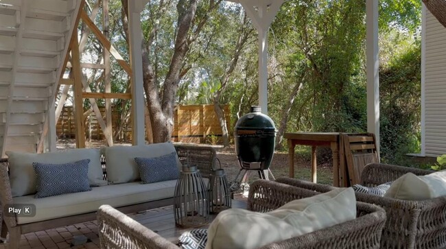 Foto del edificio - 6296 W County Hwy 30A