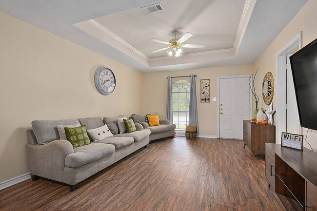 Building Photo - 2015 Colgate Dr