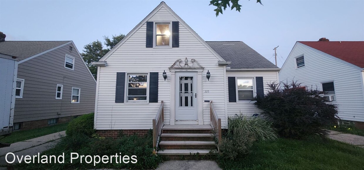 Primary Photo - 3 br, 2 bath House - 335 E 232nd St