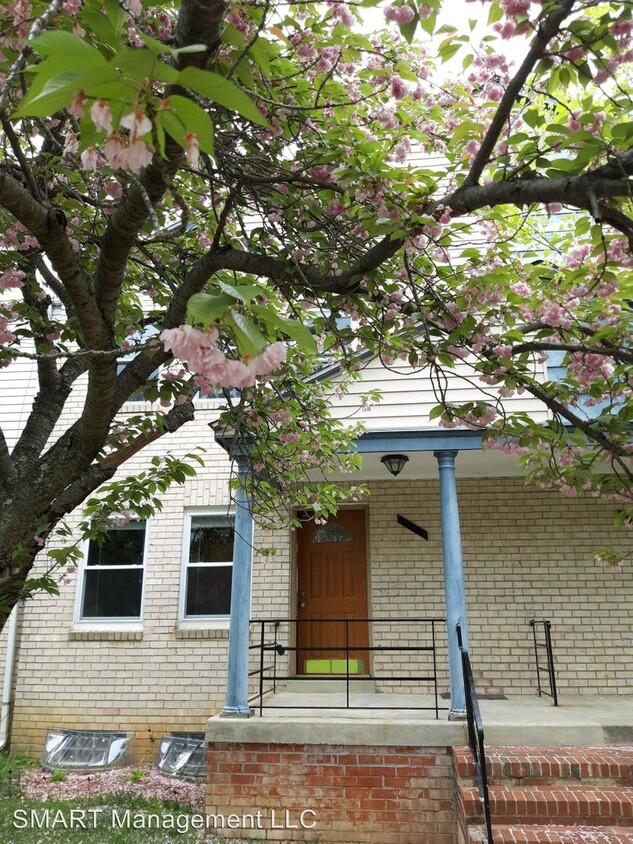 Primary Photo - 4 br, 2.5 bath House - 98 Old Enterprise Road
