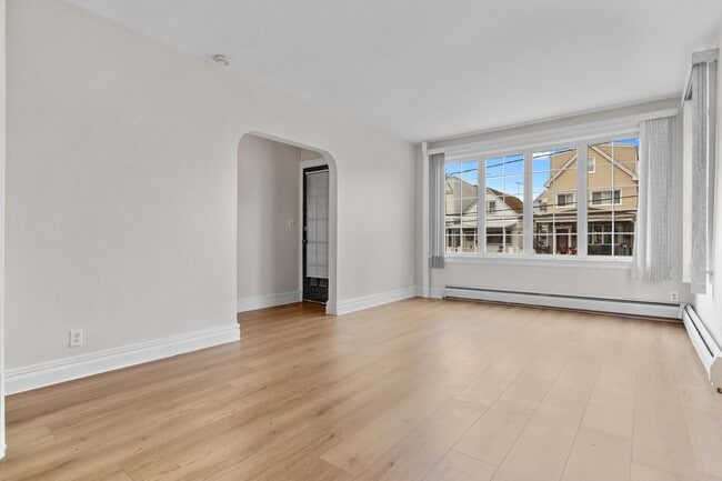 Building Photo - 120 W 45th St
