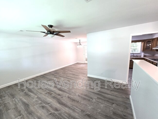 Building Photo - 11100 Hughlan Dr