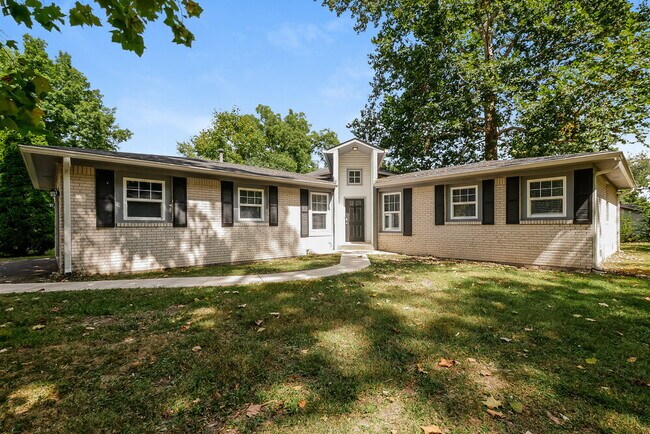 Building Photo - 4829 Lincoln Rd