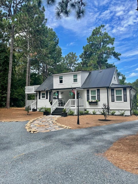 880 Exterior - 880 N Ashe St