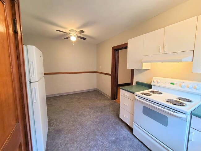 Building Photo - Bircher 4432-4434 4 family