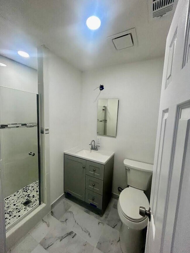 Foto del edificio - Explore this attractive property in Delano, ready for immediate occupancy - Renovated!!!
