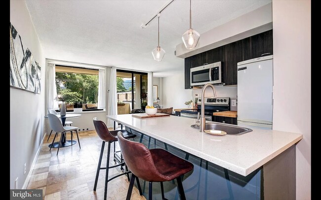 Foto del edificio - 430 M St SW