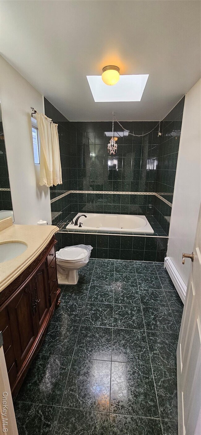 Foto del edificio - 558 Lincoln Blvd