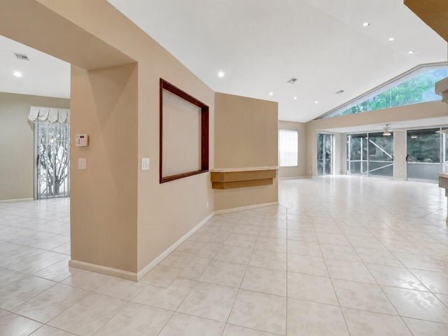 Foto del edificio - 11081 Springbrook Cir