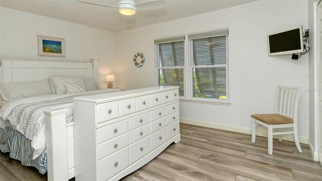 Building Photo - 6044 W Peppertree Way