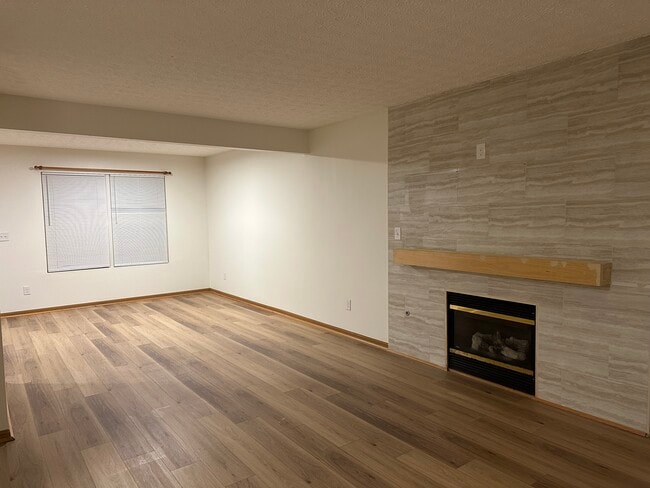 Building Photo - 9153 Constitution Ave