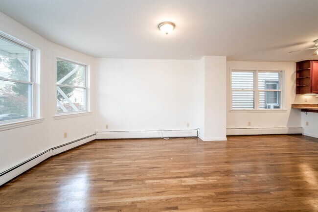 Foto del edificio - 126 W 13th St