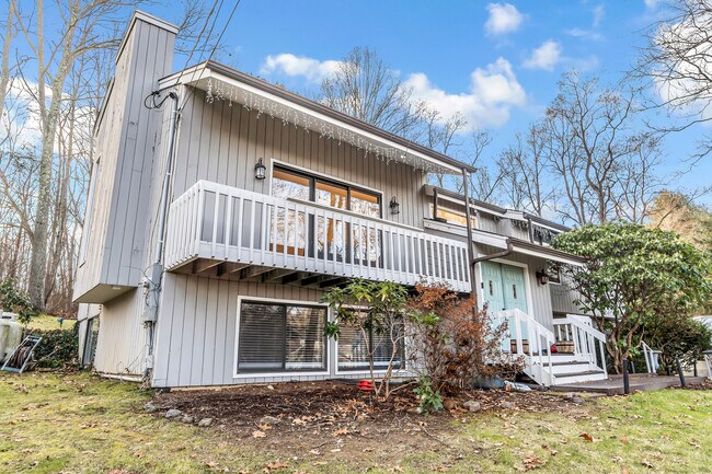 Foto del edificio - 520 Walnut Tree Hill Rd