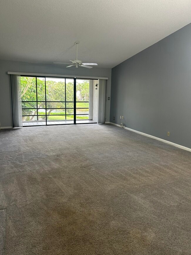 Building Photo - 3001 SE Aster Ln