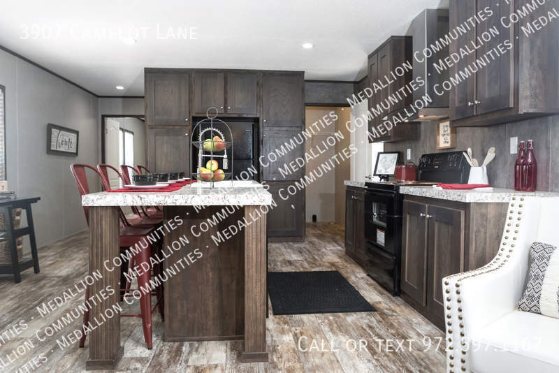 Foto principal - 3907 Camelot Ln