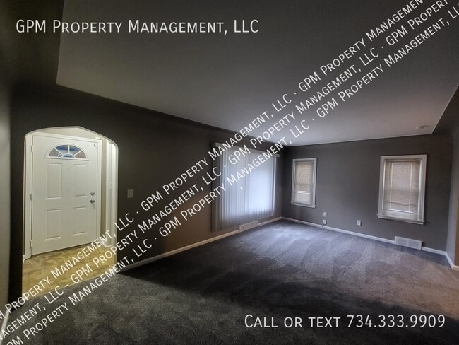Building Photo - 7547 Standard-