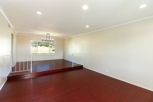 Foto del edificio - 2167 Baseline Rd