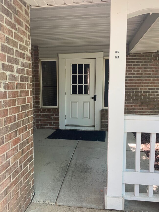 Foto del edificio - 3590 Blue Jay Way