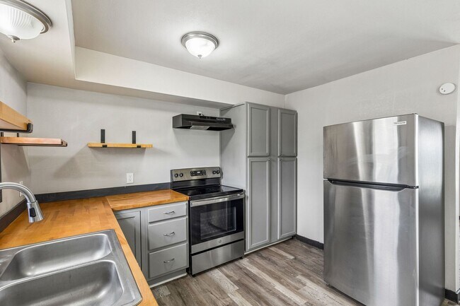 Foto del edificio - 3 bed, 1 bath home in Del City, OK