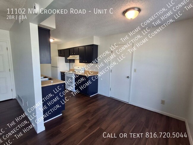 Building Photo - Updated 2 bedroom / 1 bath with garage in ...