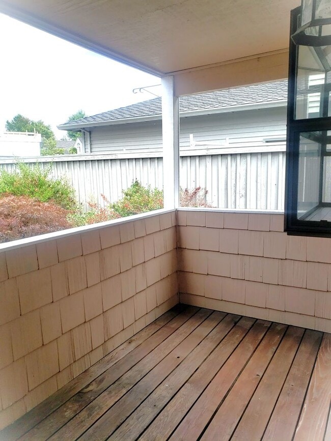 Building Photo - Wonderful One Level Tigard Home!