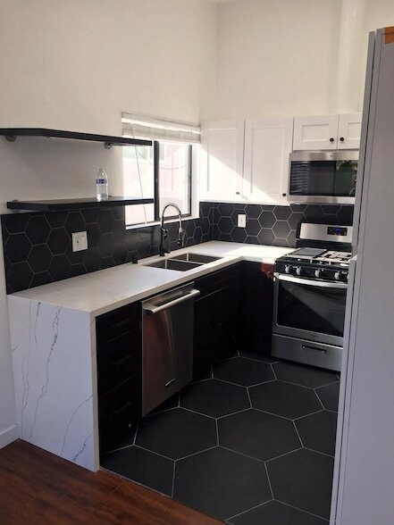 Foto del edificio - 4050 Haines St