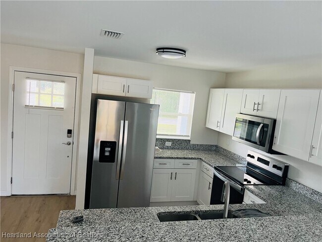 Foto del edificio - 6901 San Benito Dr