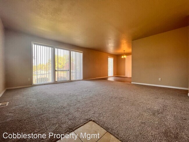 Building Photo - 4 br, 2 bath House - 1401 Washington St